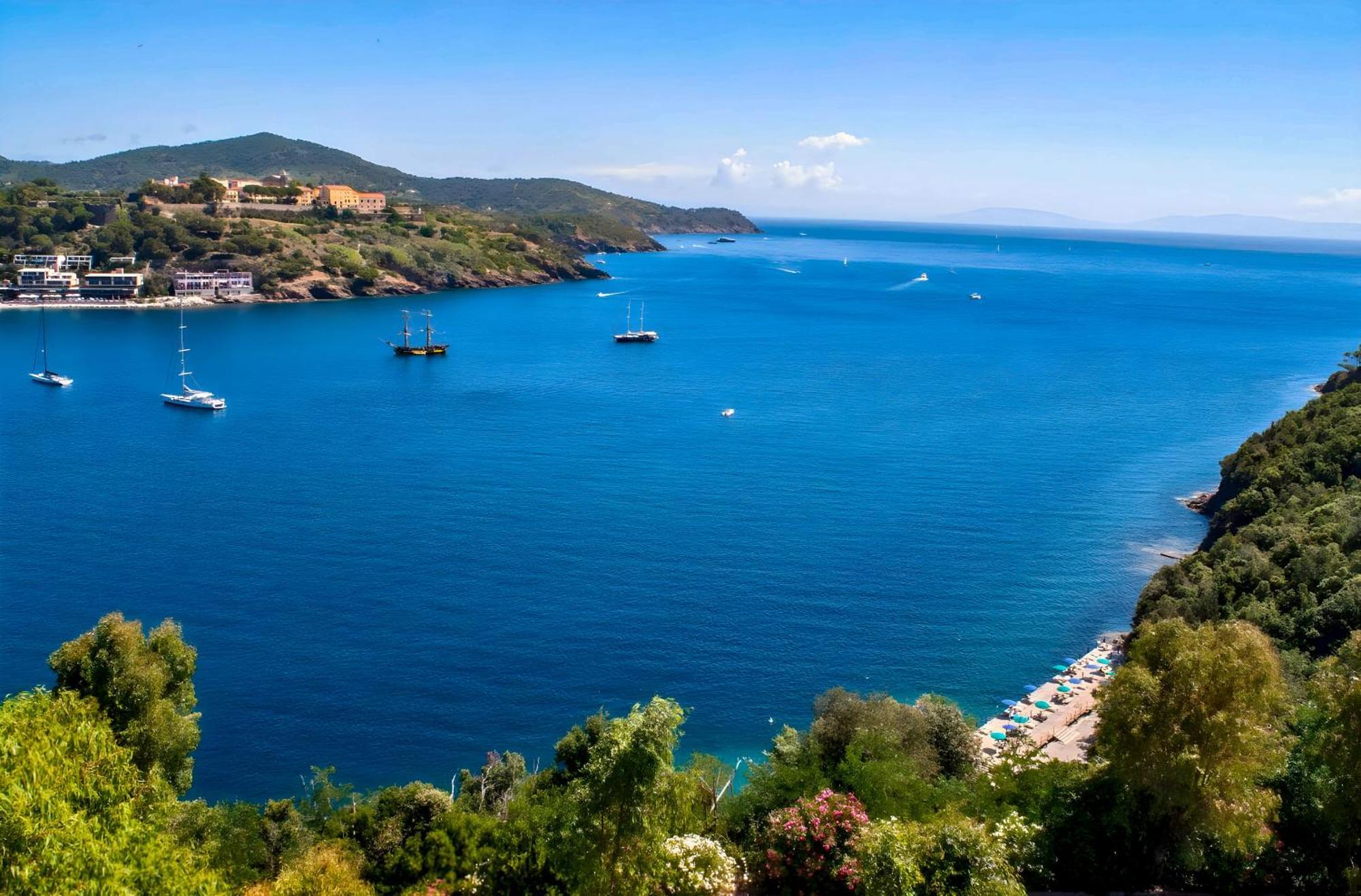 Hotiday Room Collection - Porto Azzurro Capoliveri  Bagian luar foto