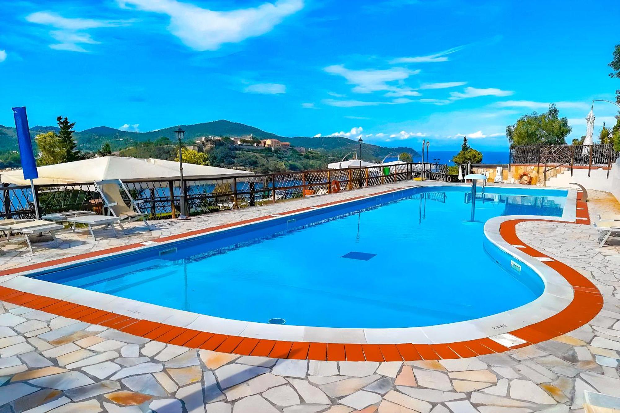 Hotiday Room Collection - Porto Azzurro Capoliveri  Bagian luar foto