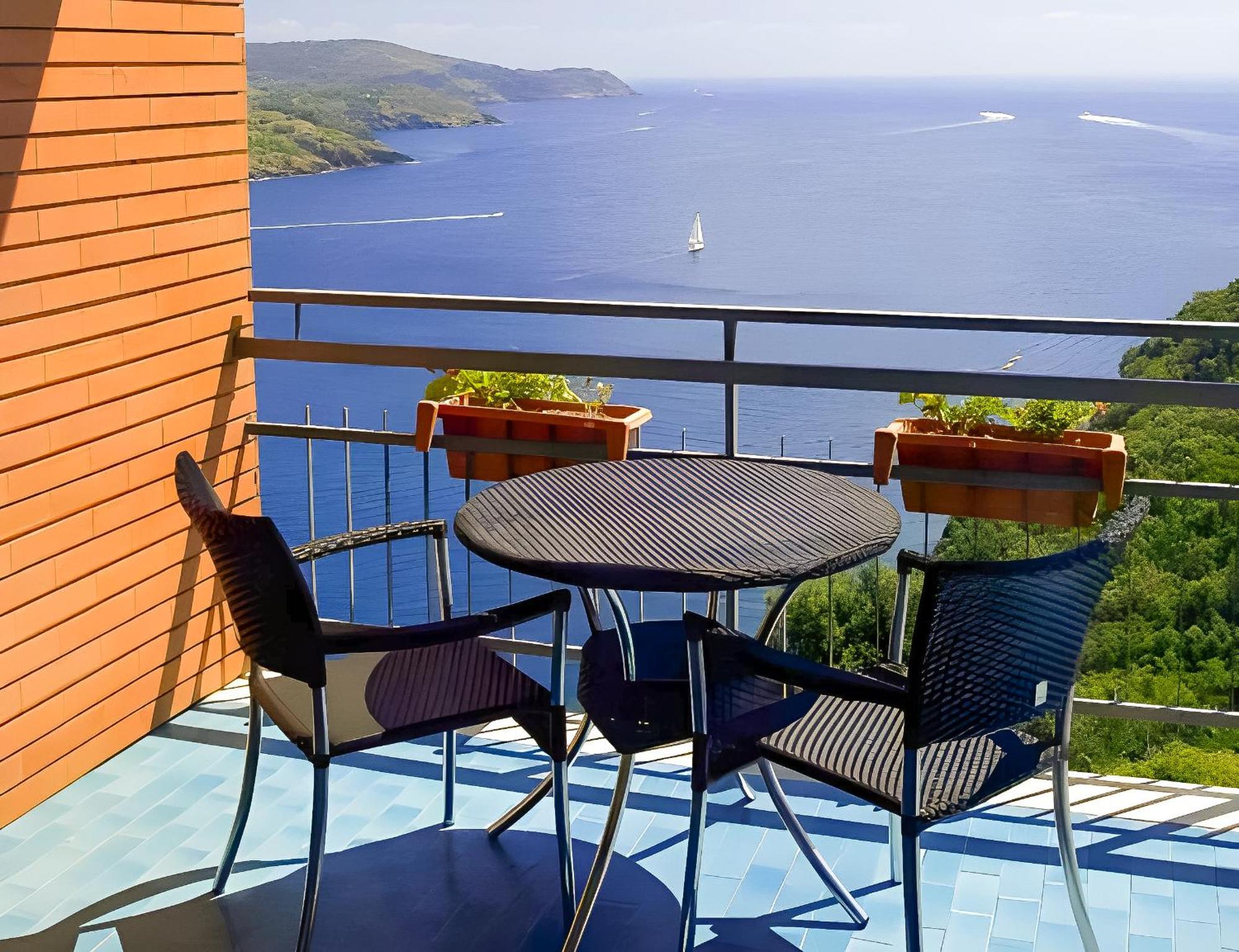 Hotiday Room Collection - Porto Azzurro Capoliveri  Bagian luar foto
