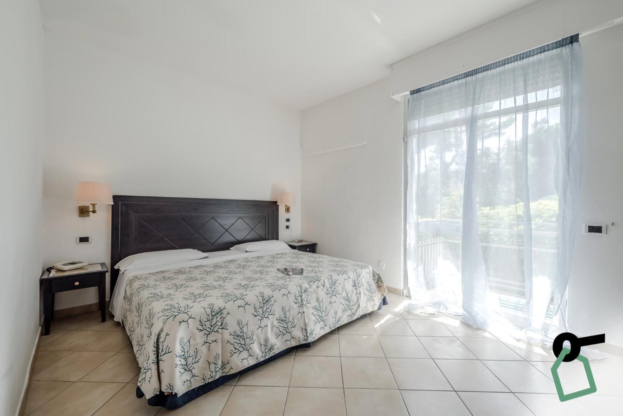 Hotiday Room Collection - Porto Azzurro Capoliveri  Bagian luar foto