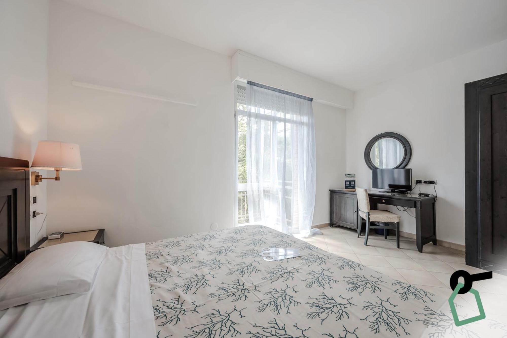 Hotiday Room Collection - Porto Azzurro Capoliveri  Bagian luar foto